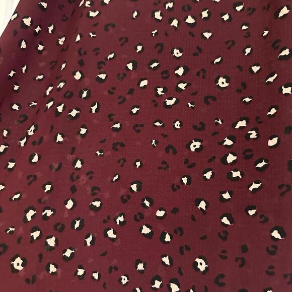 ELLE Cheetah Print Blouse Size Medium - Picture 5 of 9